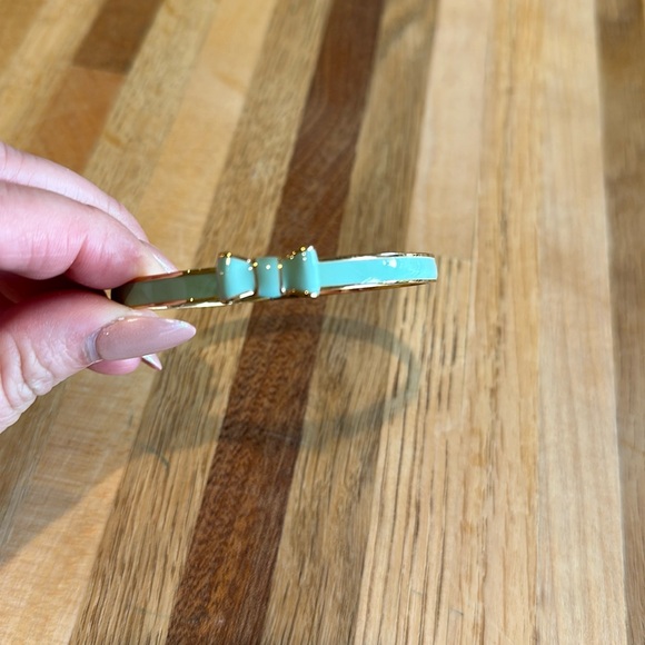 Kate Spade bow bracelet - Picture 1 of 2